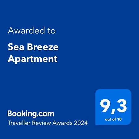 Sea Breeze Apartment *
